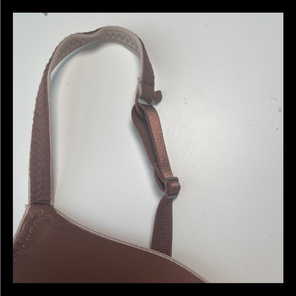 Anne Klein full coverage wireless adjustable straps Trim Bra Size 36B - Picture 4 of 7